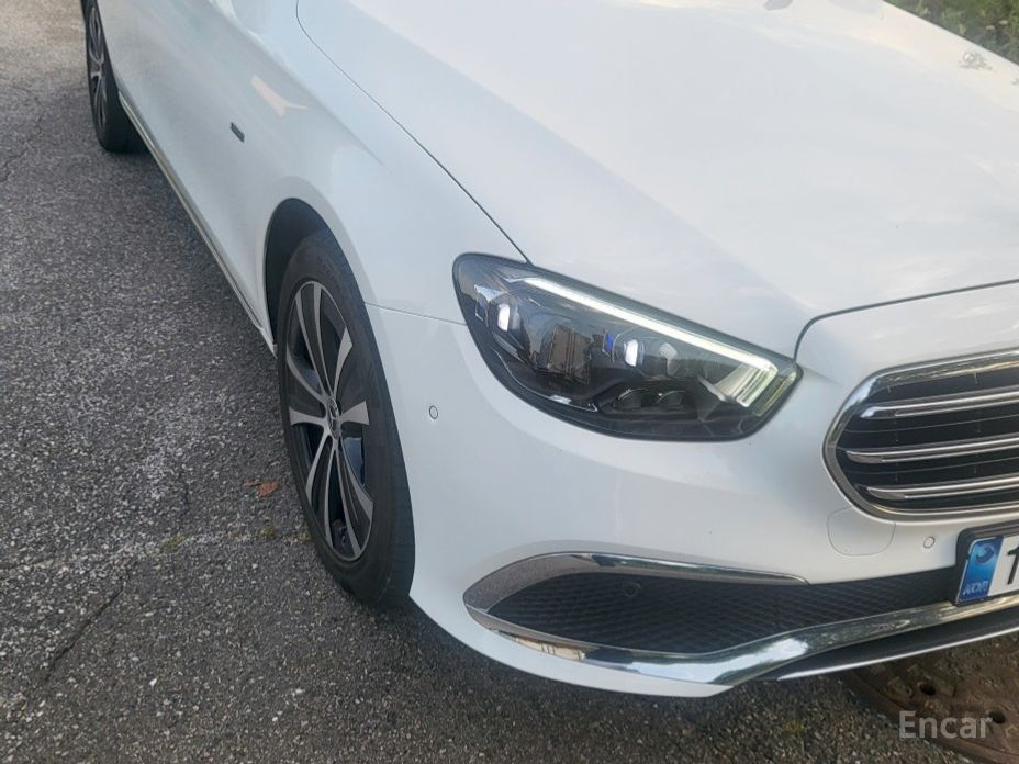 E-Class W213E300e 4MATIC Exclusive 2