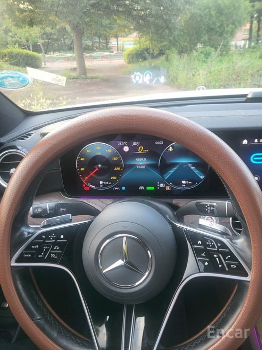 E-Class W213E300e 4MATIC Exclusive 9