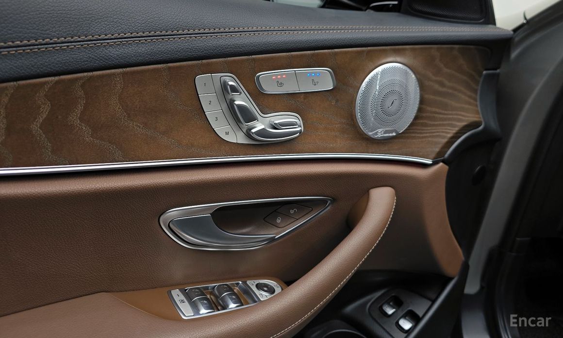 Mercedes-Benz E-Class W213E300e 4MATIC Exclusive №18