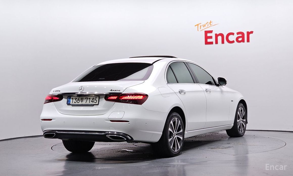 E-Class W213E300e 4MATIC Exclusive 3