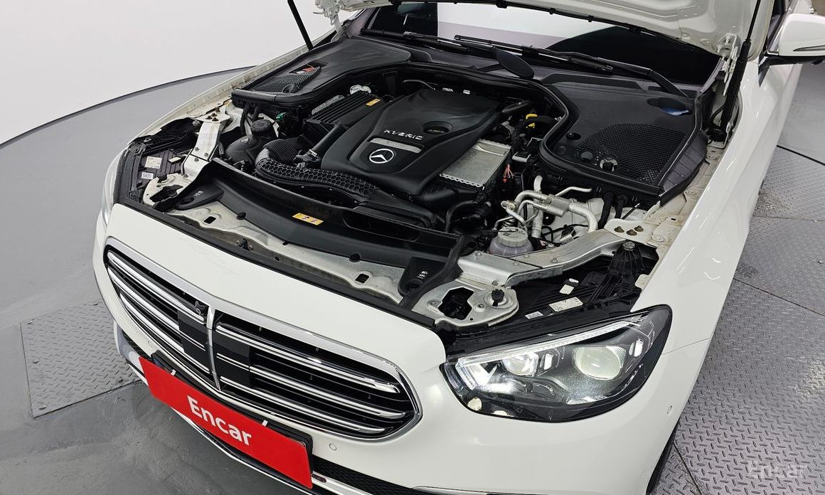 E-Class W213E300e 4MATIC Exclusive 7