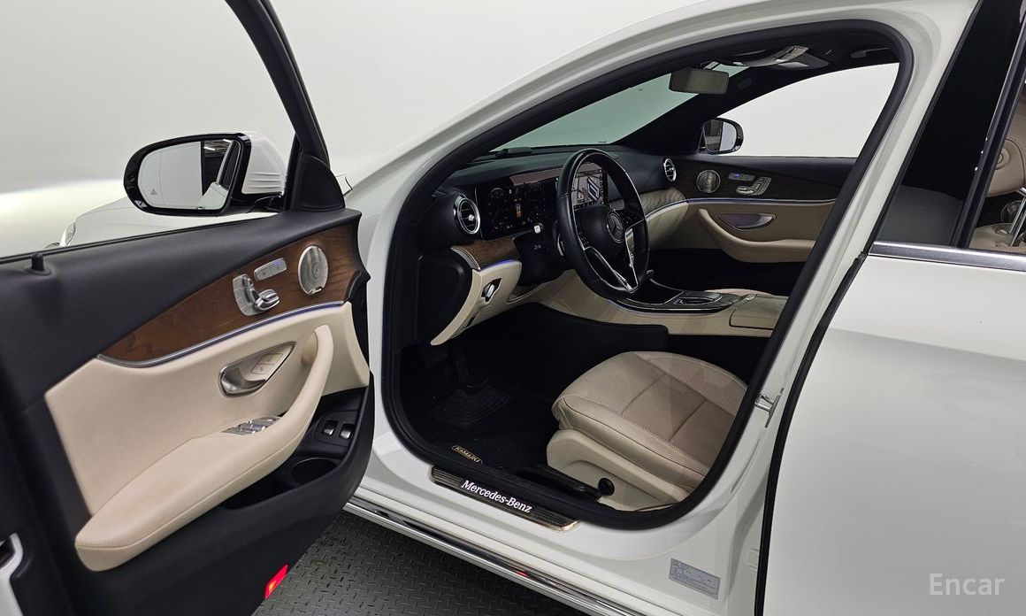 E-Class W213E300e 4MATIC Exclusive 11