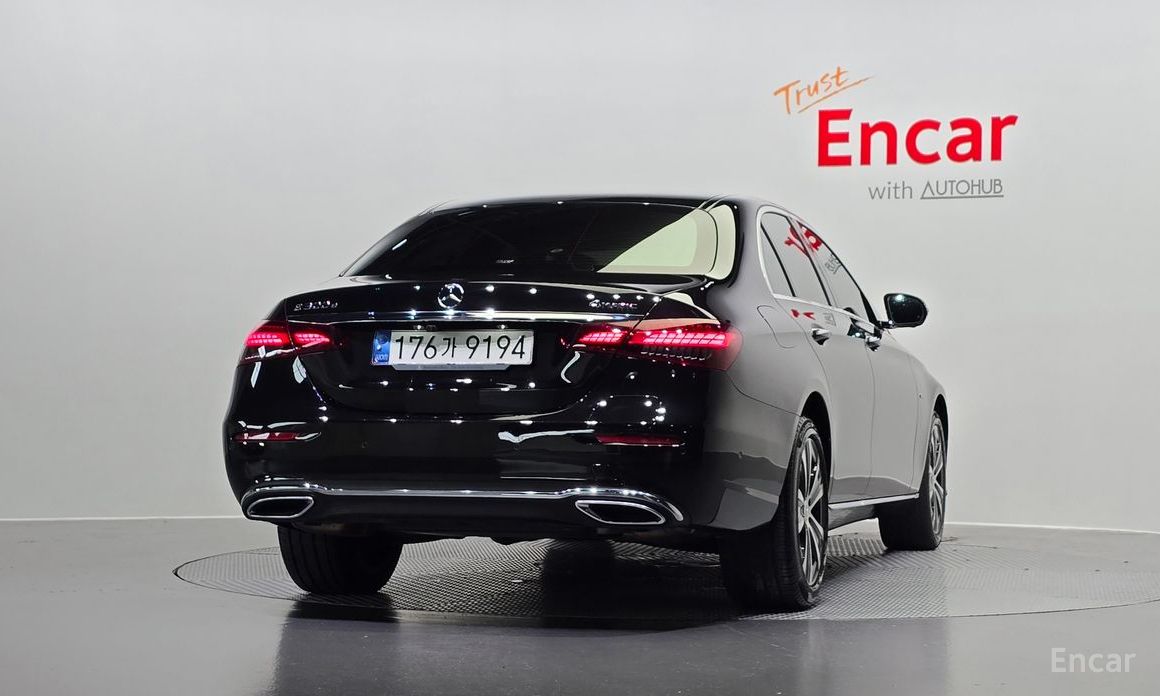 E-Class W213E300e 4MATIC Exclusive 5