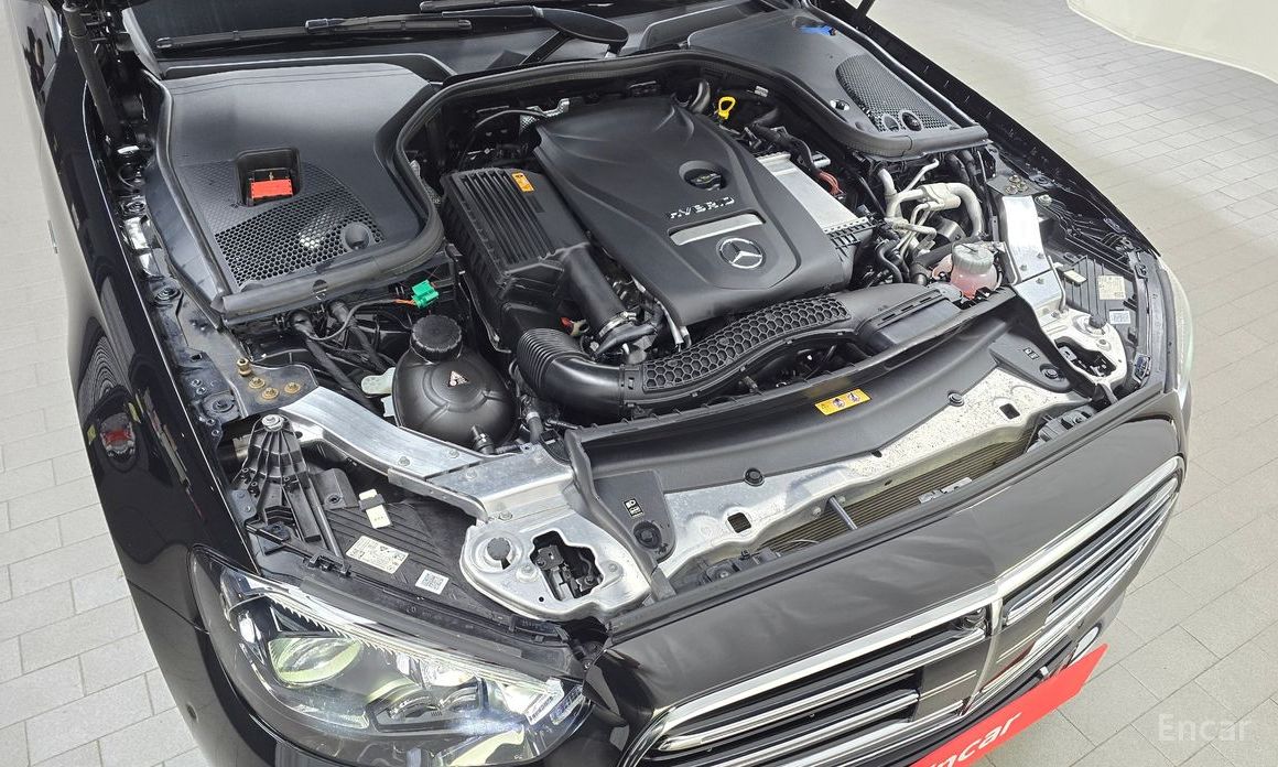 E-Class W213E300e 4MATIC Exclusive 7