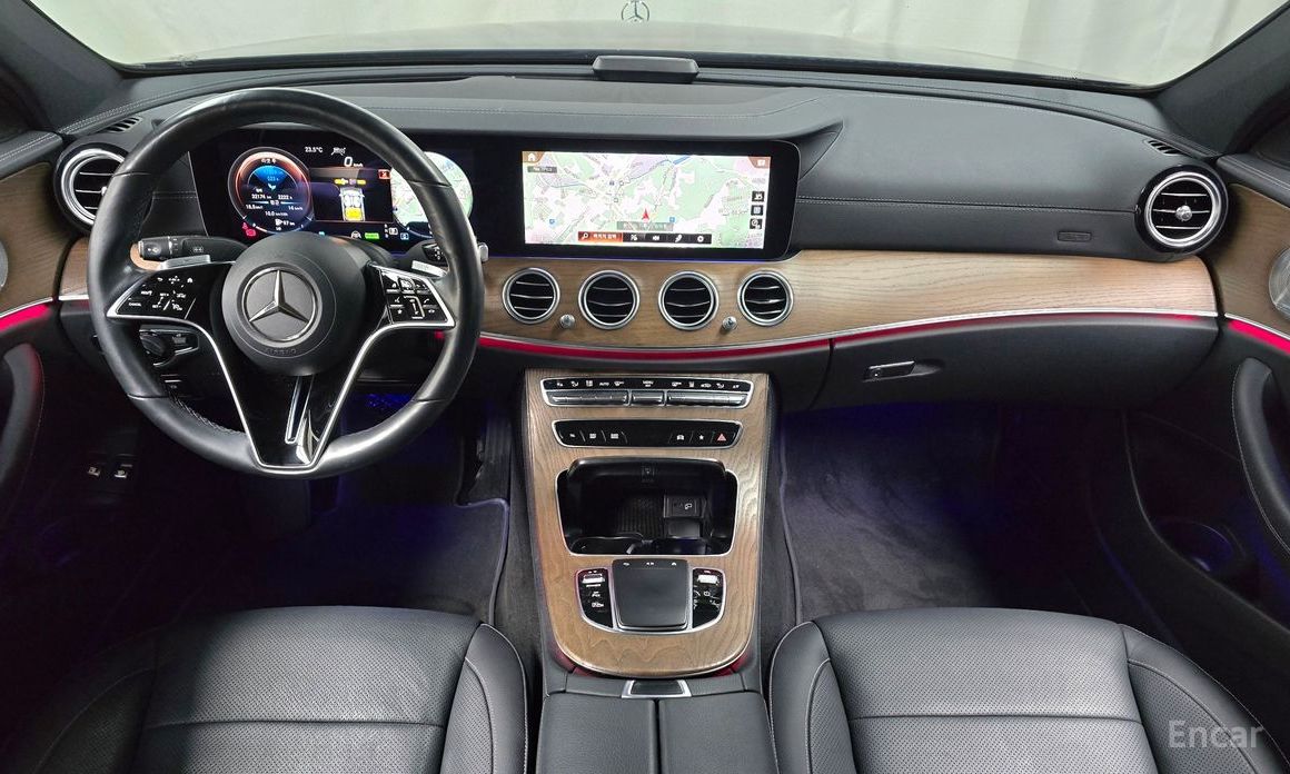 E-Class W213E300e 4MATIC Exclusive 8
