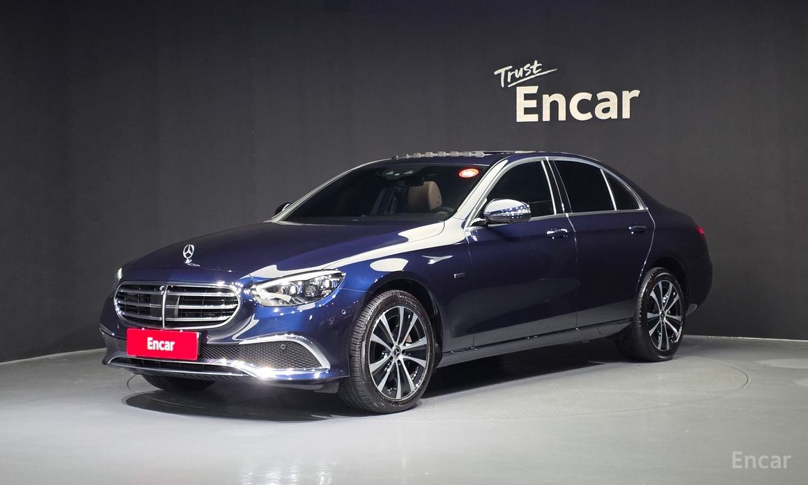 E-Class W213E300e 4MATIC Exclusive 2