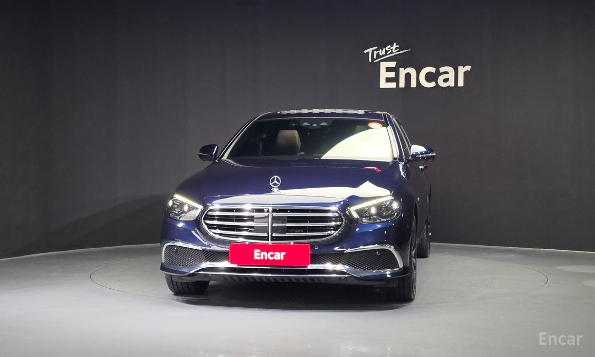E-Class W213E300e 4MATIC Exclusive 4
