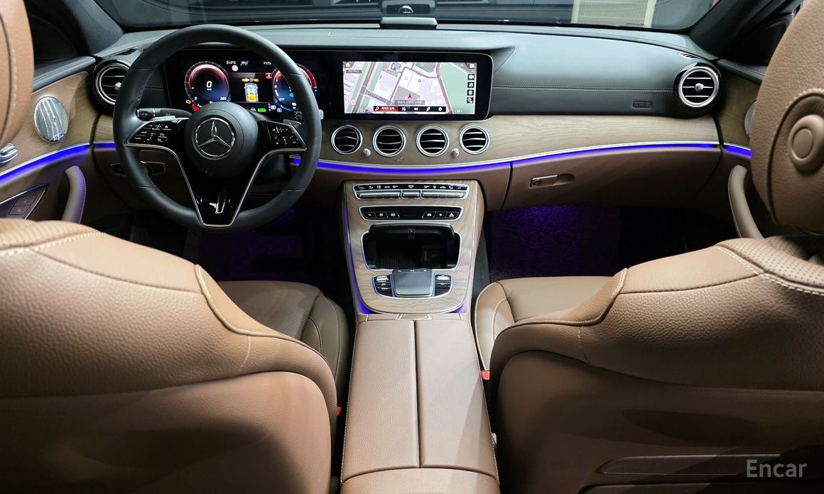 E-Class W213E300e 4MATIC Exclusive 8