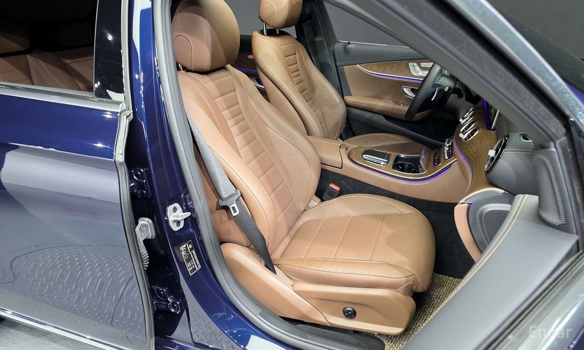 E-Class W213E300e 4MATIC Exclusive 13
