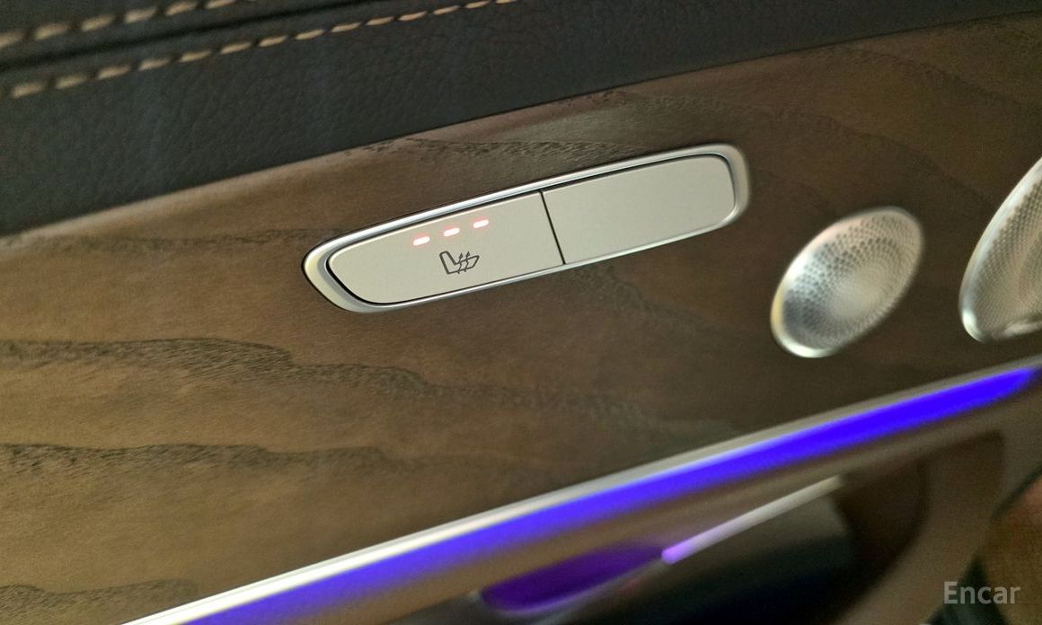 E-Class W213E300e 4MATIC Exclusive 17