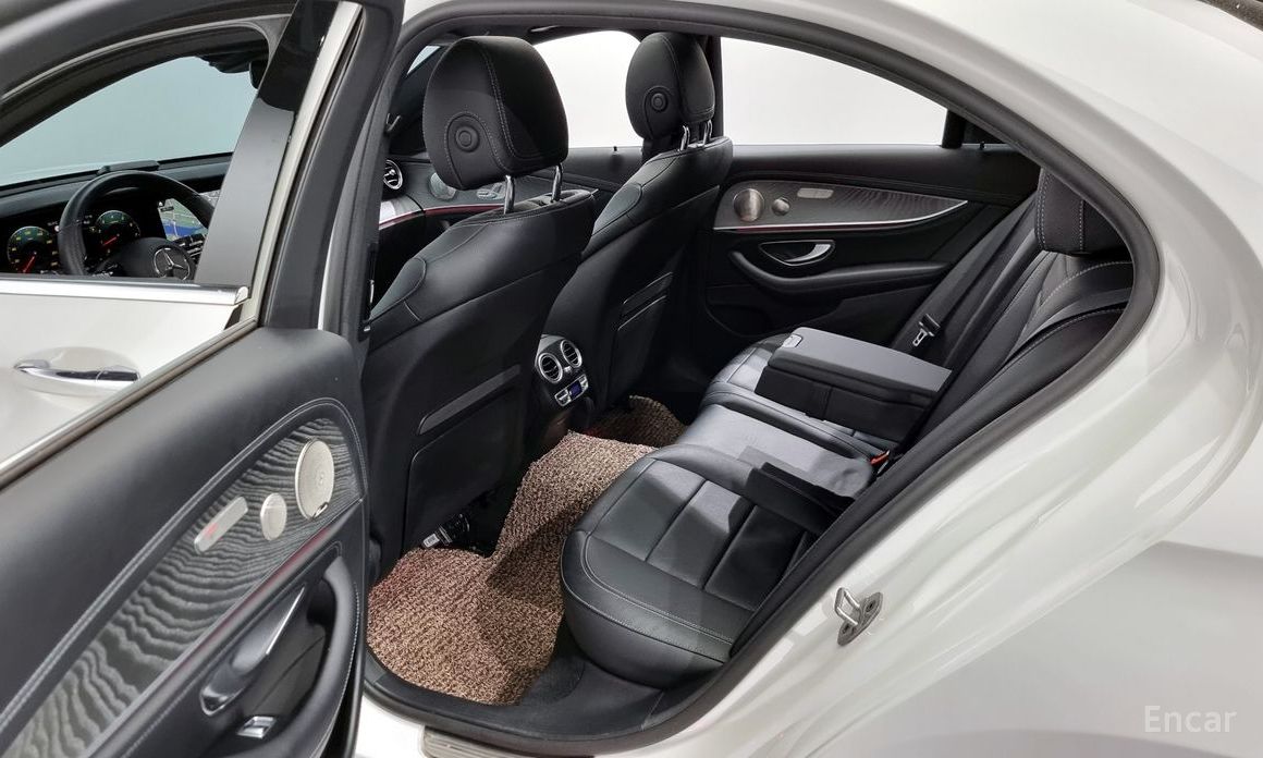 E-Class W213E350 4MATIC AMG Line 12
