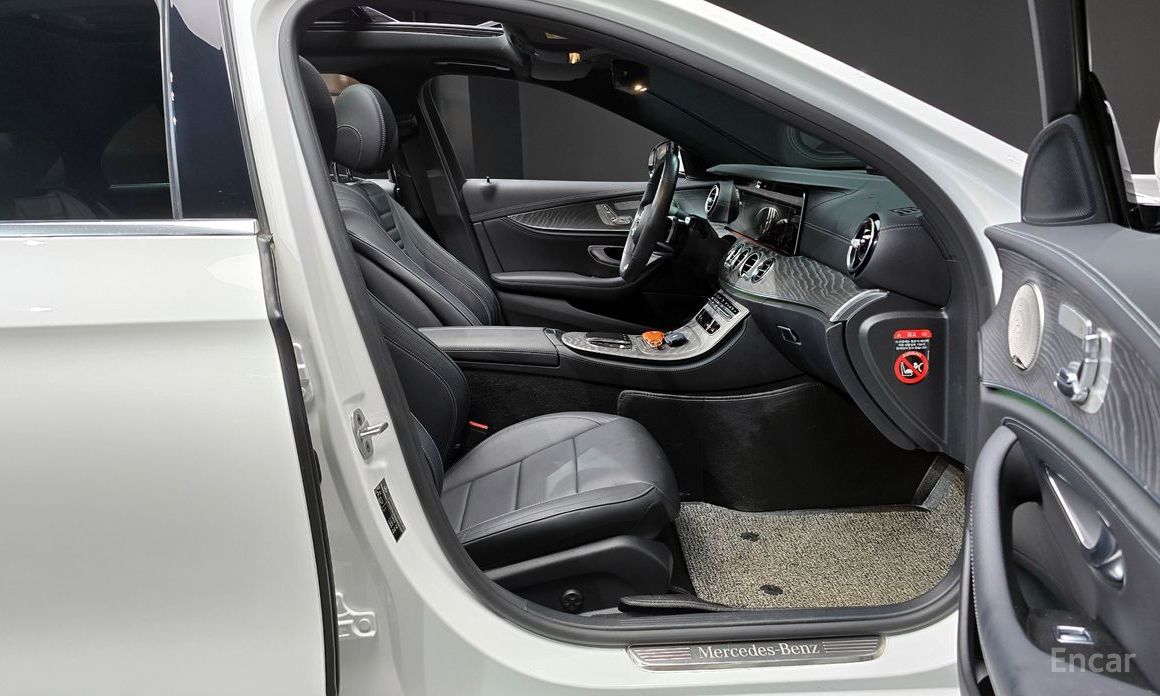 E-Class W213E350 4MATIC AMG Line 12