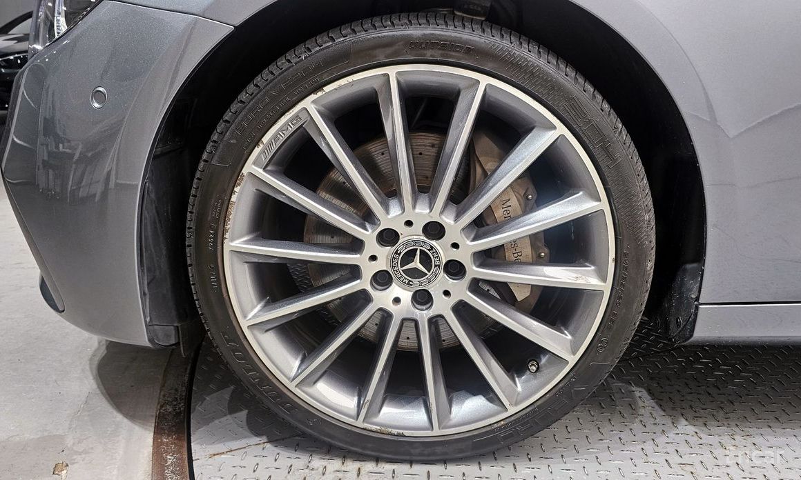 E-Class W213E350 4MATIC AMG Line 6