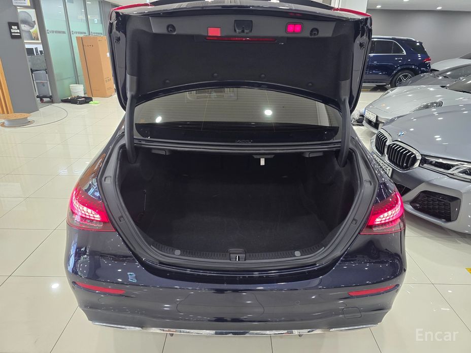 E-Class W213E350 4MATIC AMG Line 12