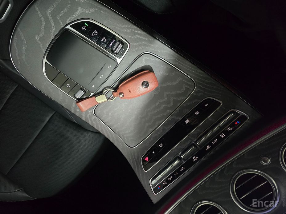 E-Class W213E350 4MATIC AMG Line 18