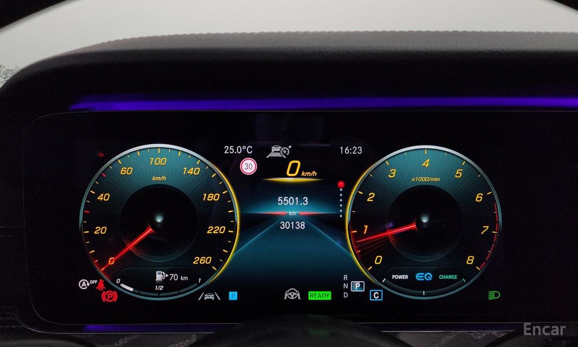E-Class W213E350 4MATIC AMG Line Edition 9