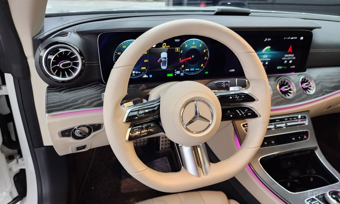 E-Class W213E450 4MATIC Cabriolet 14