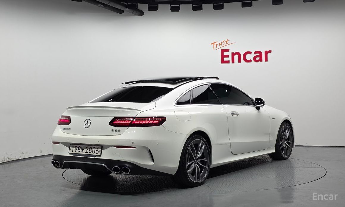 E-Class W213E53 AMG 4MATIC+ Coupe 3
