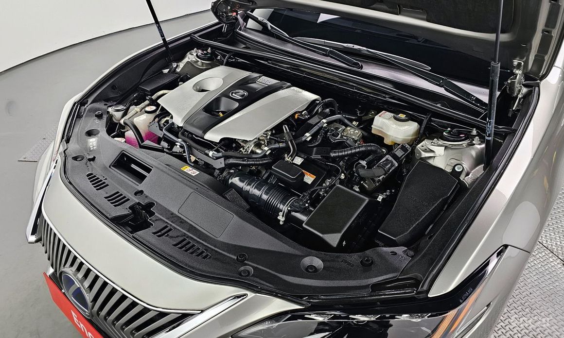 Lexus ES300h 7th Generation Executive №7