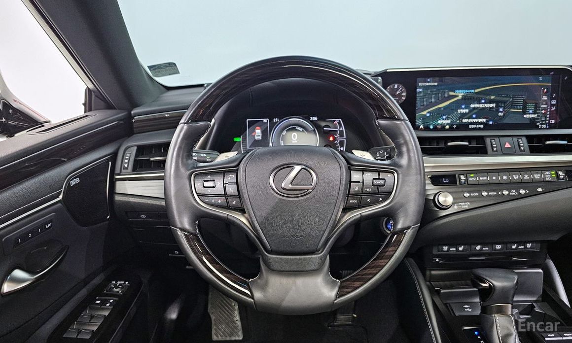 Lexus ES300h 7th Generation Executive №14