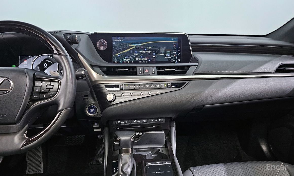 Lexus ES300h 7th Generation Executive №20