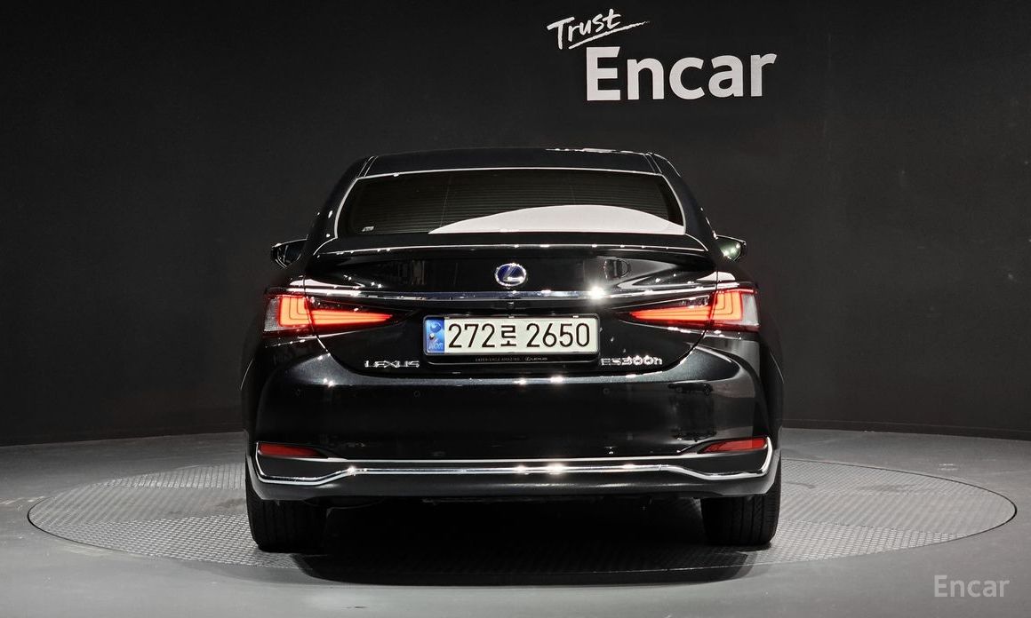 Lexus ES300h 7th Generation Executive №5