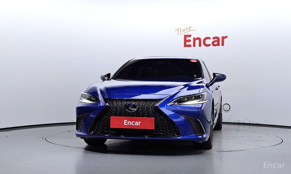 Lexus ES300h 7th Generation F-Sport №4