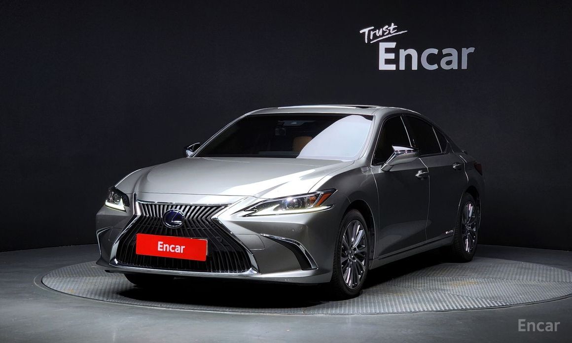 ES300h 7th Generation Luxury 2