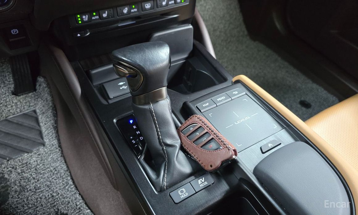 ES300h 7th Generation Luxury 10