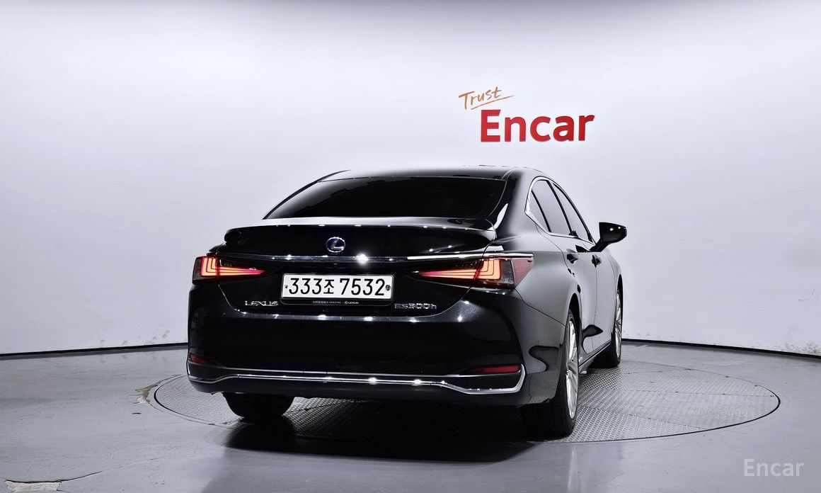 Lexus ES300h 7th Generation Luxury Plus №5