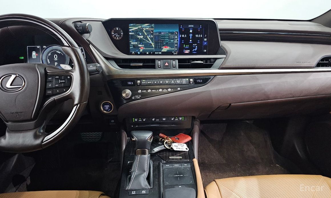 Lexus ES300h 7th Generation Luxury Plus №15