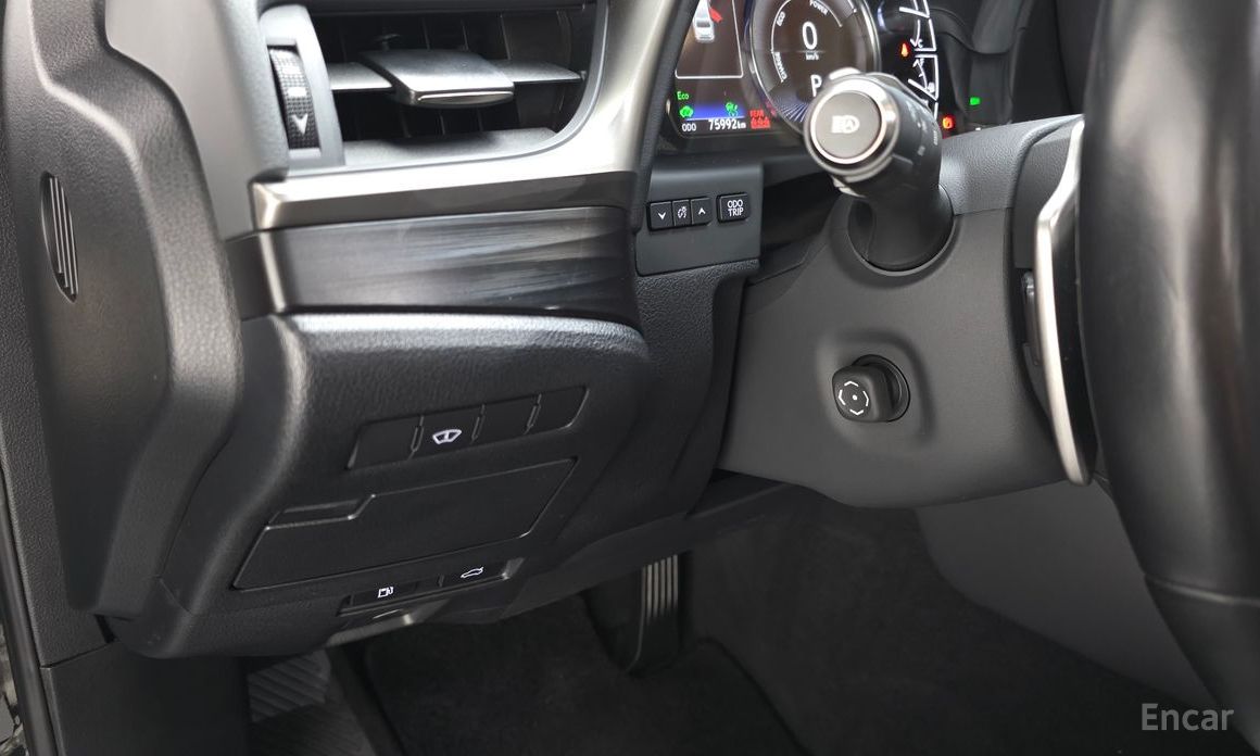ES300h 7th Generation Luxury Plus 15