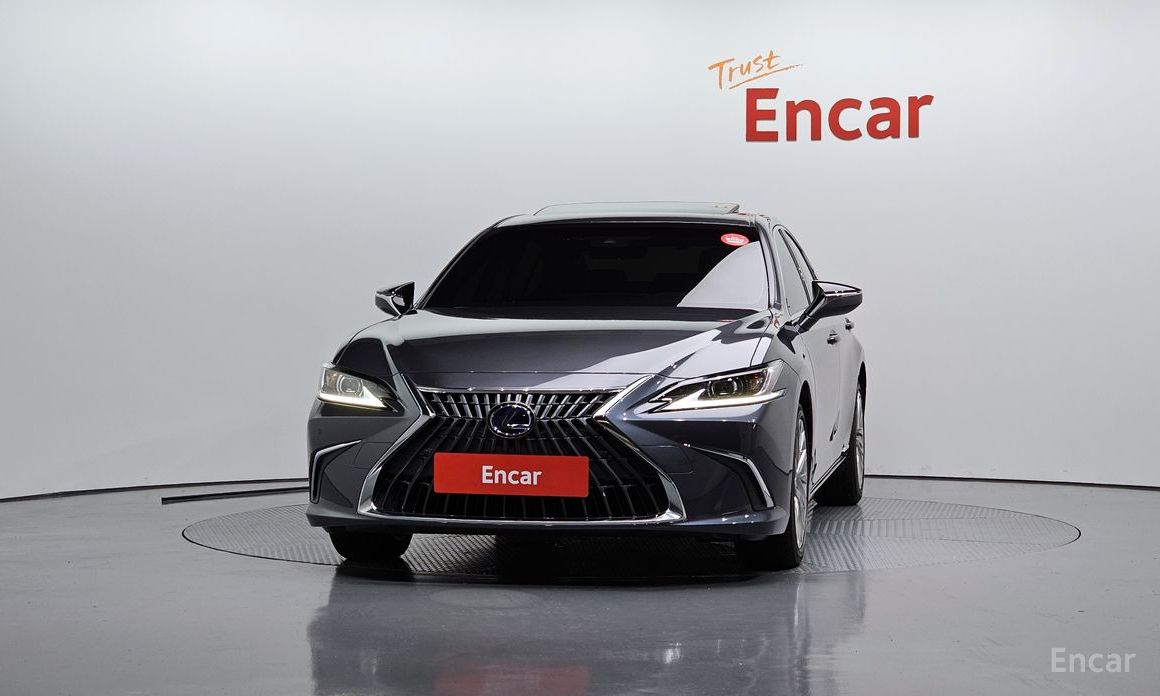 ES300h 7th Generation Luxury Plus 4