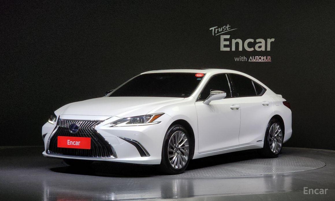 ES300h 7th Generation Luxury Plus 2