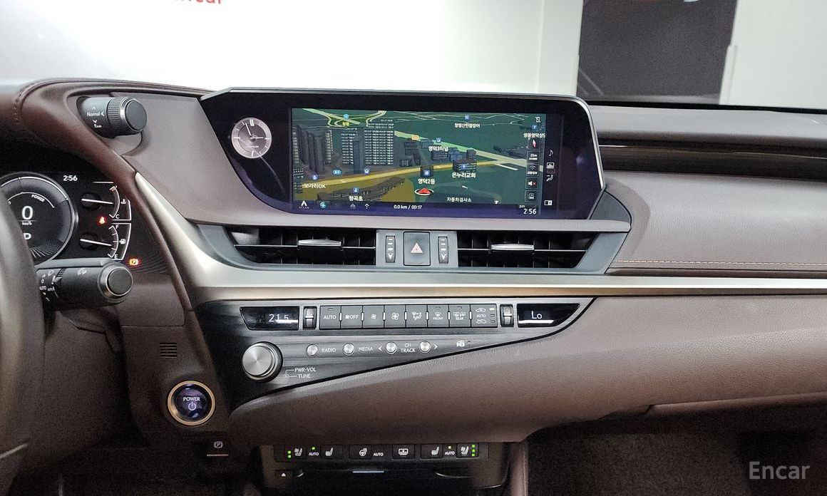 ES300h 7th Generation Luxury Plus 15