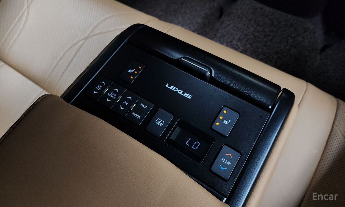 ES300h 7th Generation Luxury Plus 19