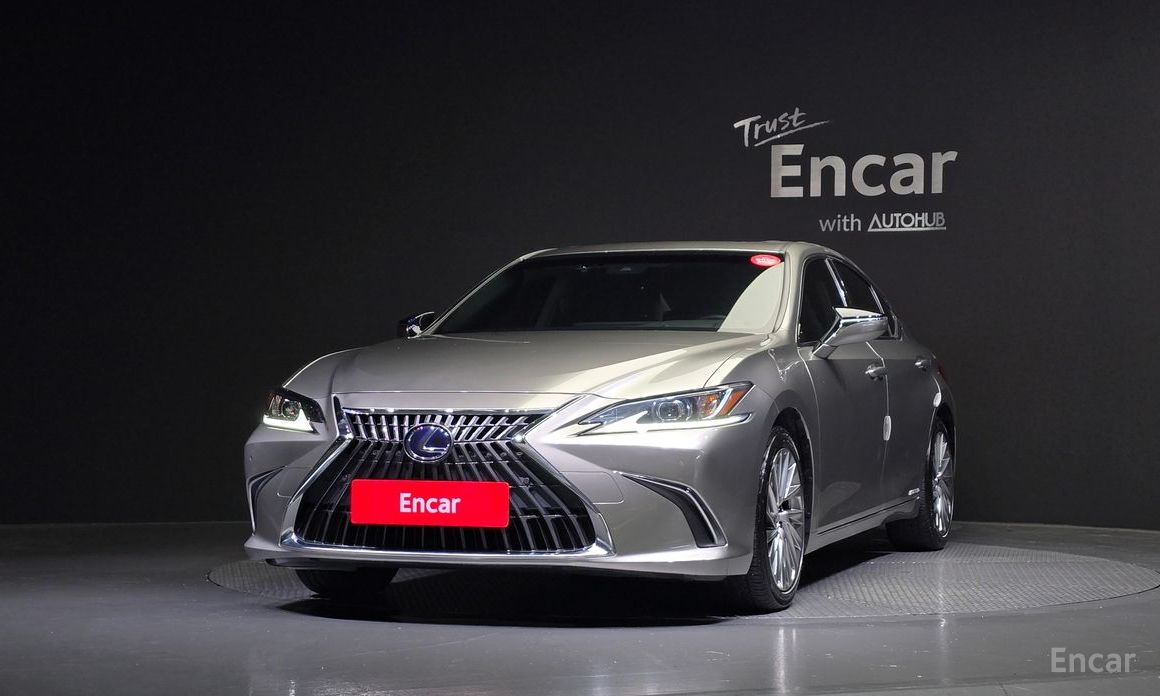ES300h 7th Generation Luxury Plus 4
