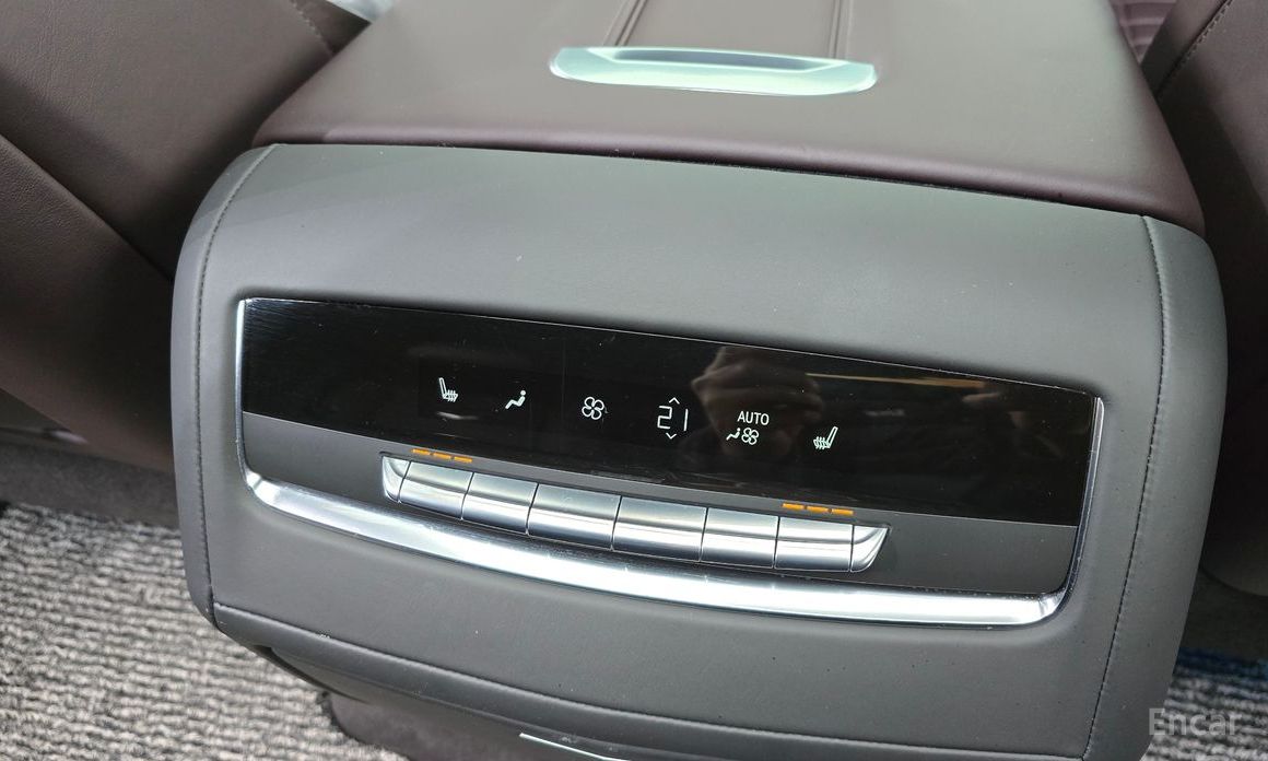 Escalade 5th Generation 6.2 Premium Luxury Platinum 19