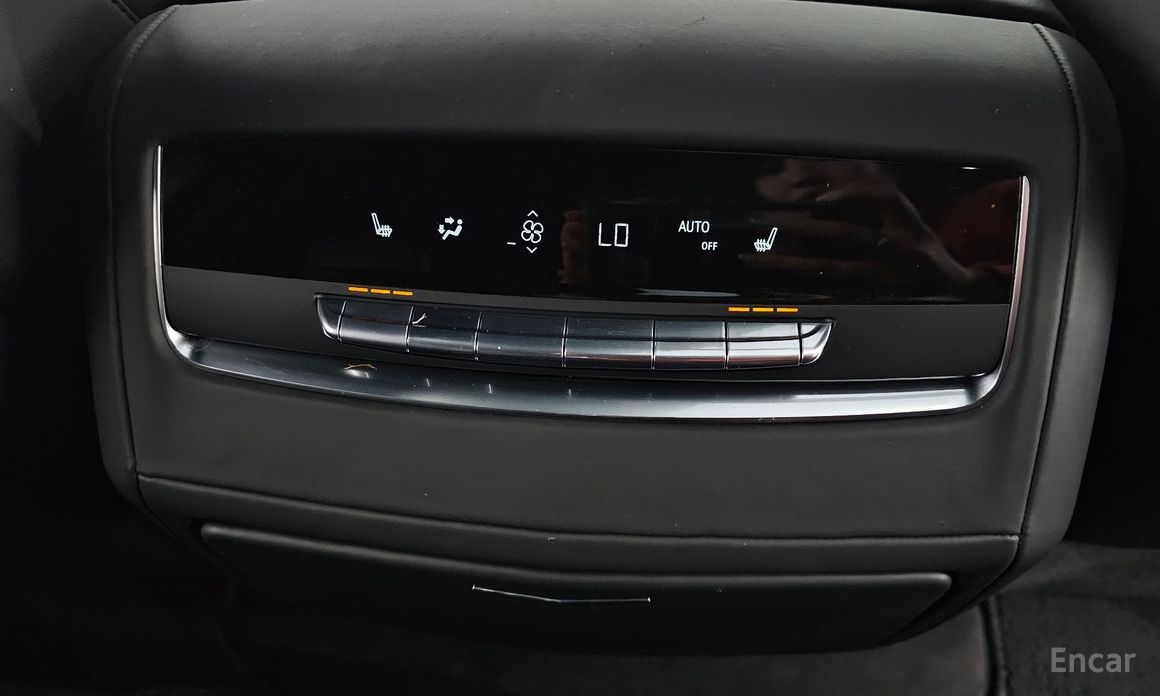 Escalade 5th Generation 6.2 Premium Luxury Platinum 19