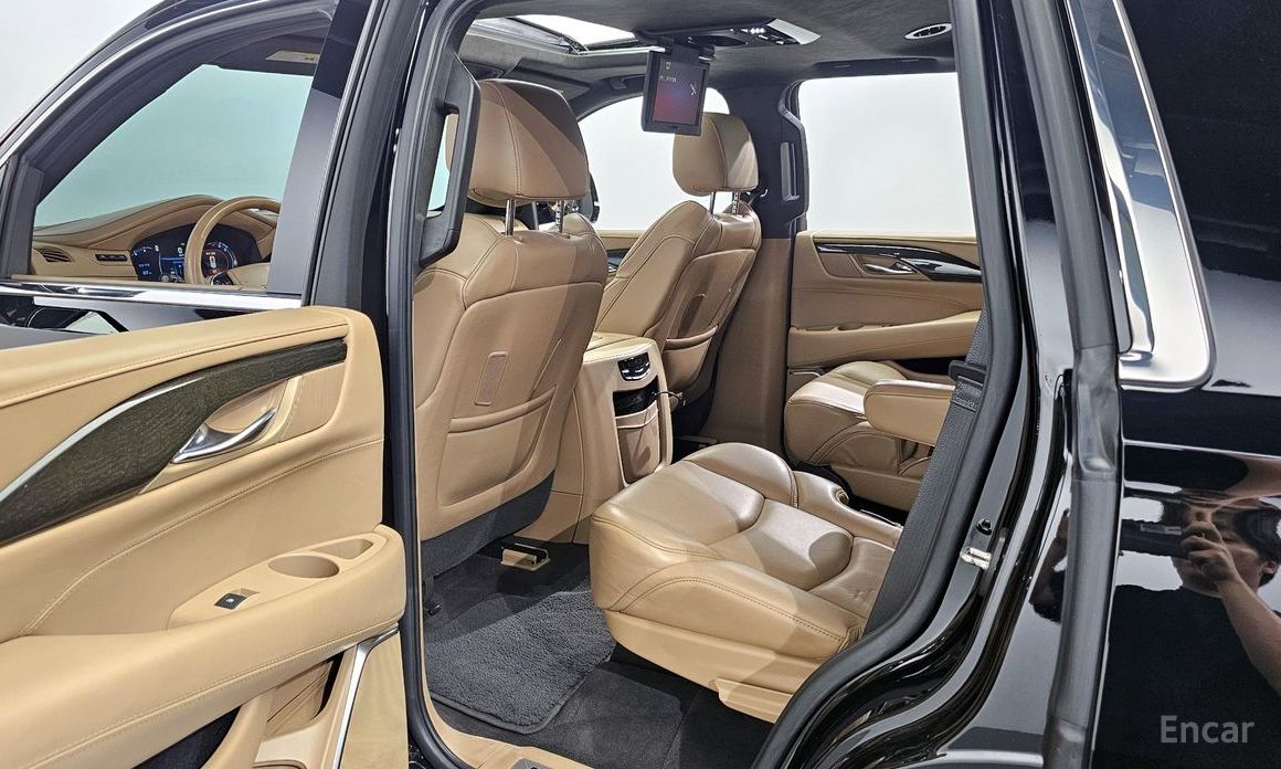 Escalade 6. 24th generation 12
