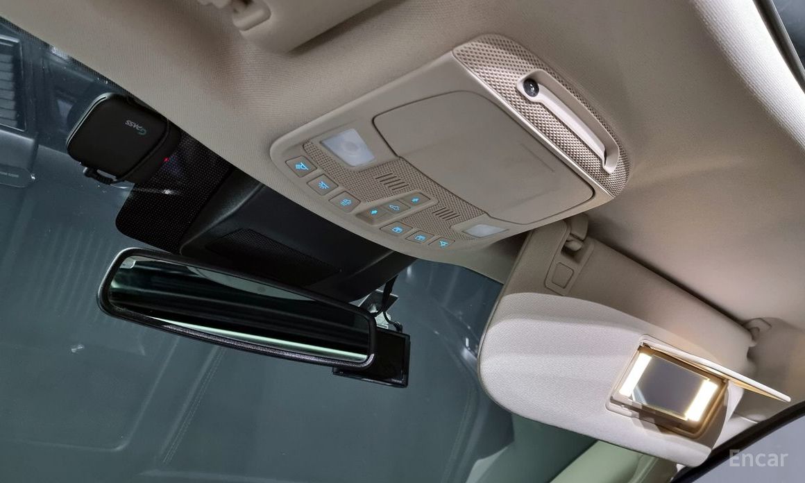 Expansion Platinum 4WD7 Seater 17