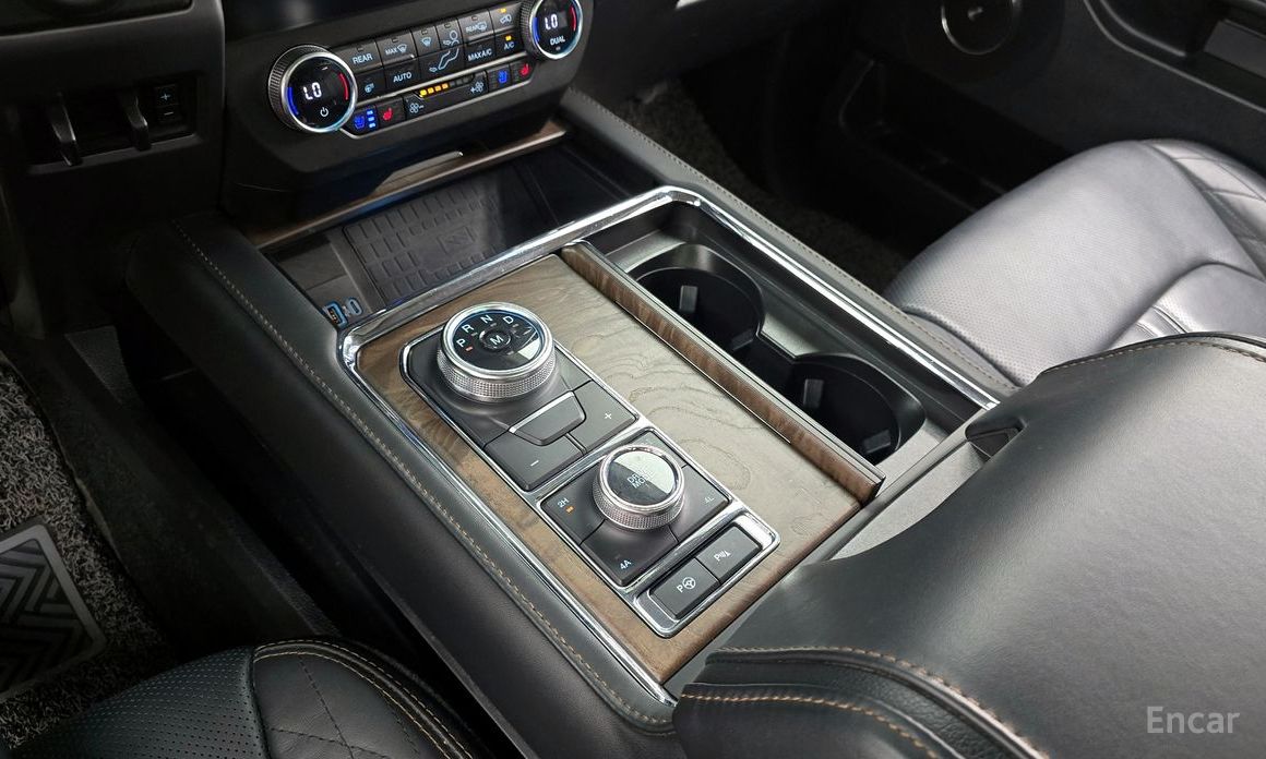 Expansion Platinum 4WD7 Seater 10