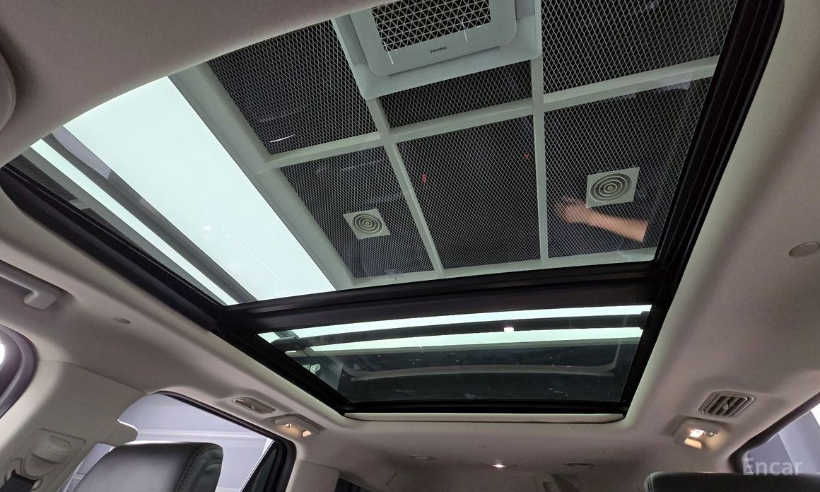 Expansion Platinum 4WD7 Seater 19