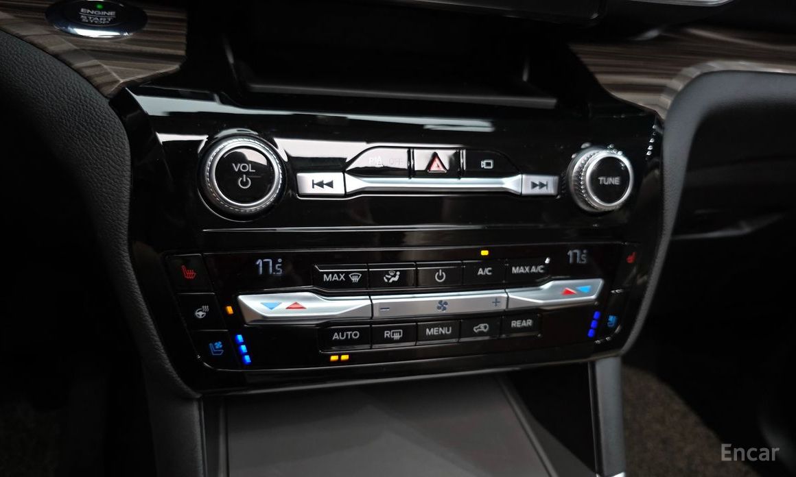 Explorer 6th Generation 2.3 Limited 4WD 18