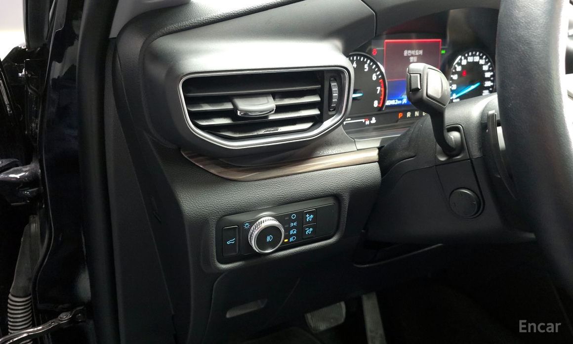 Ford Explorer 6th Generation 2.3 Limited 4WD №17