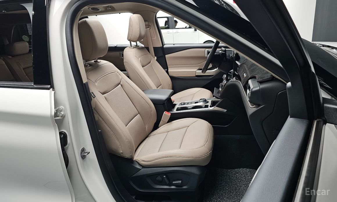 Ford Explorer 6th Generation 2.3 Limited 4WD №11