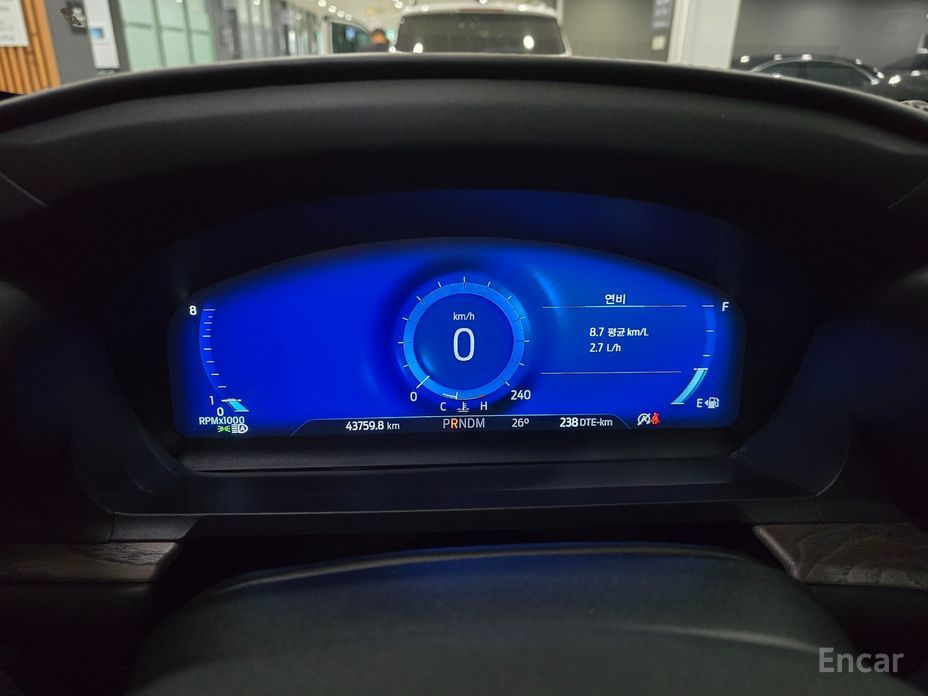 Explorer 6th Generation 3.0 Platinum 4WD 9