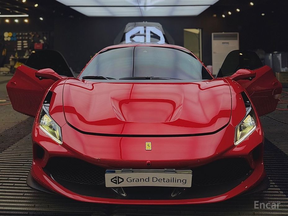 F8 Tributo 3. 9 V8 3