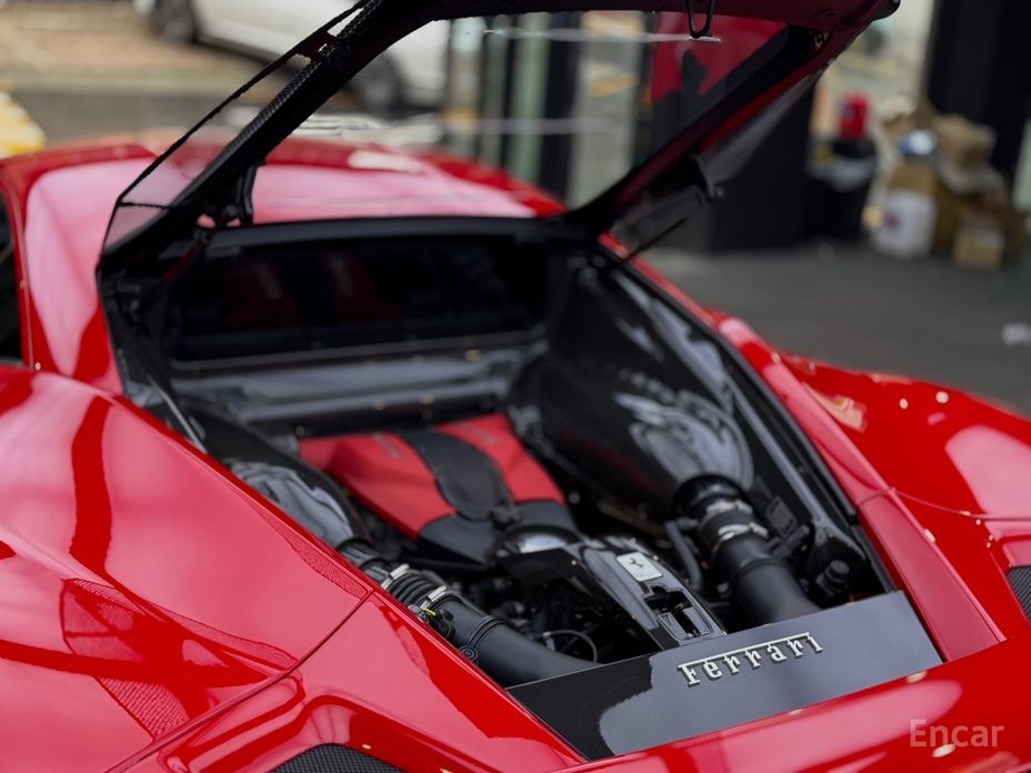 F8 Tributo 3. 9 V8 5