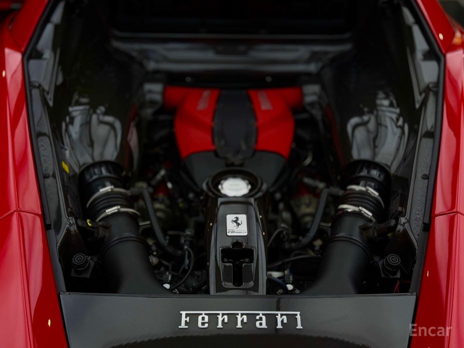 F8 Tributo 3. 9 V8 8